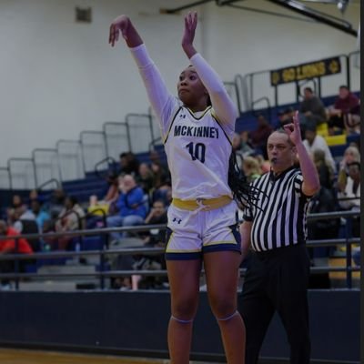 I love GOD, Family & Ball!||5'7 PG|
2 x TGCA-All State|| GUAA I.F.N 17U
Cincy Commit 🖤❤️ Go Bearcats!