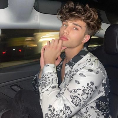 Parody account. No affiliation with the person in the pictures. Minors do not interact, writer is 23. Looking for his Alpha.