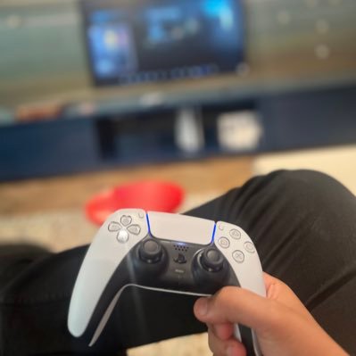 ajiiib_ghariiib's profile picture. داخل سوق راسي و مخلاوناش 🥲