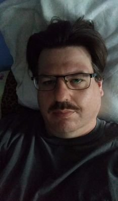 Just here being me like games playstation PC sometimes into politics and being a weirdo and horny dog but just a dad and laid back, enjoy life to the fullest