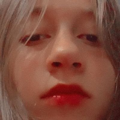 SynthiSantanaHz's profile picture. 