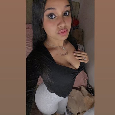 urfavlatinaa1's profile picture. ur fav Latinaa 😏