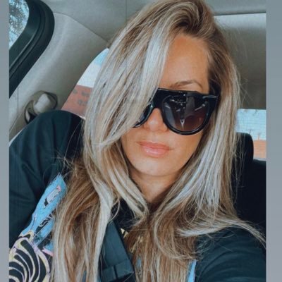 I am passionate about truth, integrity, being genuine and compassionate 💘 Don't be afraid to feel, even if it's painful 💎✨