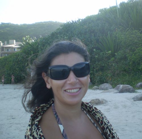 claviacastilhos's profile picture. Amo design, jóias, moda, marketing, gastronomia e SP