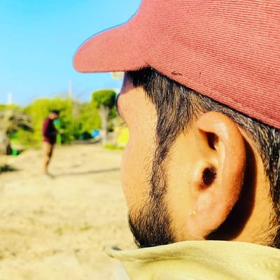 ये कलम ✍🏻तो मुझसे भी ज्यादा मुरीद हो गई तुम्हारी
काफी कुछ लिखने को बेताब रहती है तुम पर (MSG)🌹😘 (Membr of Shah Satnam ji Green S Welfare Force Wing ❣️❣️
