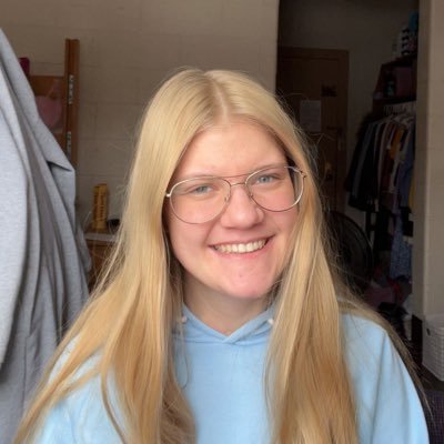 just a girl living in her own world💗POSITIVITY ONLY IN HERE💗she/her💗cat lover💗