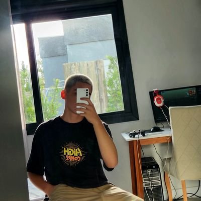 Lucas_Spaa's profile picture. Aqui só comentário bosta sobre futebol e colorado doente🇵🇱🇵🇱