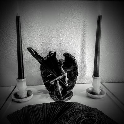 Intuitive Psychic Witch. Offering readings, spells, and more.