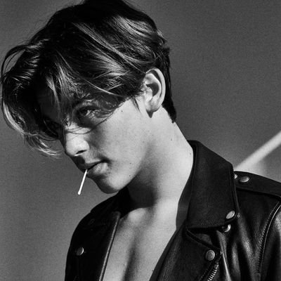 Wtfff__yar's profile picture. .......