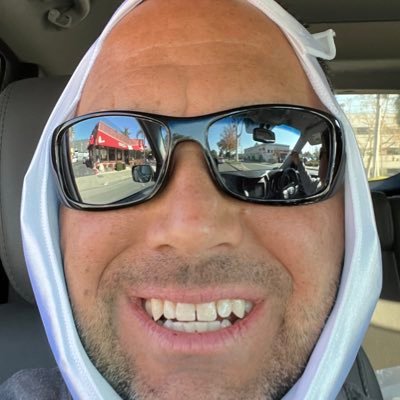 I like sports. And food. And any good joke about dip shit Donald Trump. *News parody* Blocked by Laura Loomer! 😂😛
