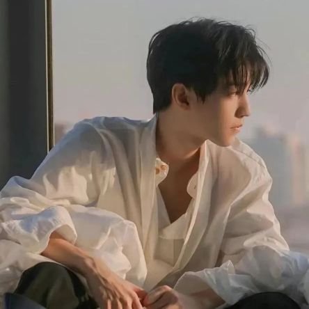 Qingchen0628's profile picture. 请你务必，一而再，再而三，三而不竭，千次万次，毫不犹豫地救自己于水火。