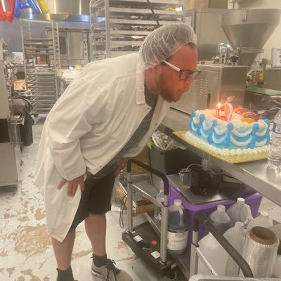 I bake bread, i ride scooters, and secret owner of chicken wing review site. A nightly Kava Kava drinker.