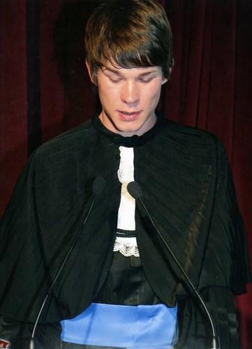 emerpanichi's profile picture. 