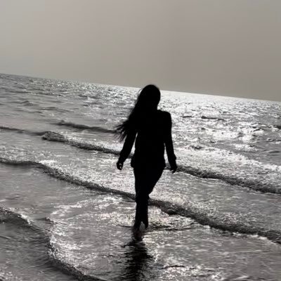 Nilii_sh's profile picture. ‹من گُم‍ شدم‍ در انزوایِ خویش !🧚🏻‍♀️›