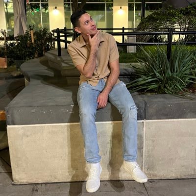 CAxavier25's profile picture. you fell in love with your vision of me.💪🏼🙏🏼 skye🐶❤️