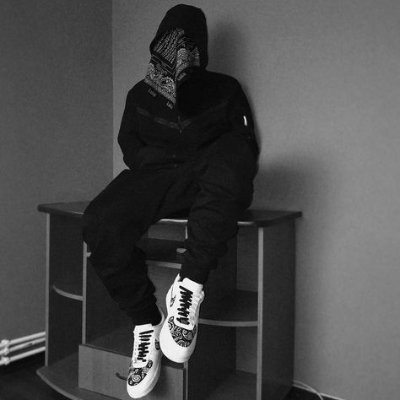 cuzzybtw's profile picture. 