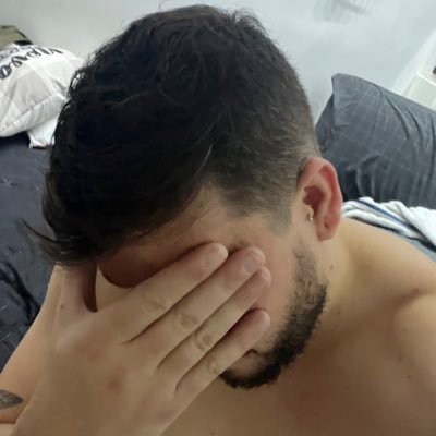 deszplanas's profile picture. Dêsz para amigos feitos bebendo cerveja // Planas para amigos feitos ganhando dinheiro para pagar as cervejas.