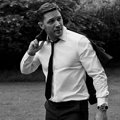 kun_made_life's profile picture. 생각없이 그저 흘러가는대로 살아왔습니다
운이좋게도 무난한 삶을 살아왔다고 생각하는데 지금은 인생의 목표를 정하고 계속 성장하는 삶을 살아갑니다.