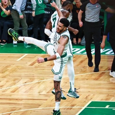 Boston Celticsファンです！ 皆さん仲良くしてください！ セルツファン以外の方も仲良くしましょう！