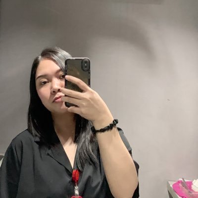 marianedepaz_'s profile picture. Bitch don't kill my vibe