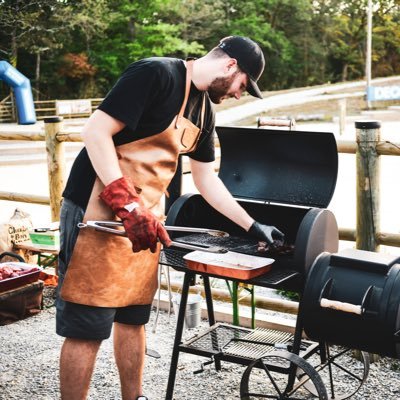 barbecue lover / cooker and work at a barbecue dealer 🔥🐷 owner of : traeger ranger / pro575, monolith kamado, plancha le marquier, brasero, smoker napoleon.