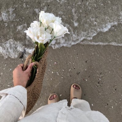itshamdaaa's profile picture. ⓘ This user hopes better days are coming