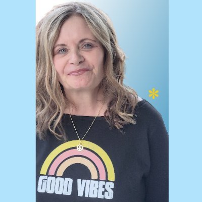Groovy marketing gal (30+ years) who also moonlights as 