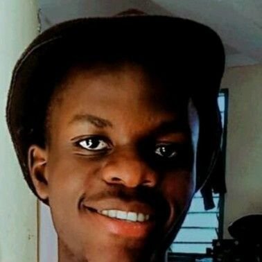 joashna's profile picture. 🚶