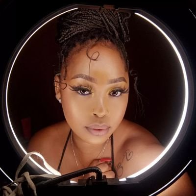 A Dynamic Media Personality. Owner of : @roxannesluxebeauty