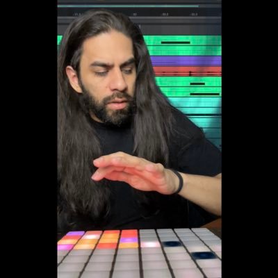 Music Producer/ Beat Maker/ Mix Engineer 🥁🎛 2.5M+ streams 🗣“Spartans!!!” | All socials: @RiskoFunk | ASCAP | $RiskoFunk | 👇🏼 Hit the link for more!