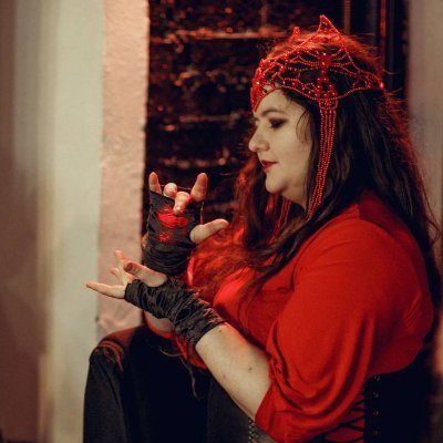 Always in scarlet (but sometime in black) || Keep Calm I'm the Champion || ФЭЛВ || Наполеон || лиса || feminist || she/her || 🇷🇺