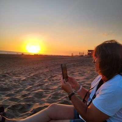Cada tic-tac es un segundo de la vida que pasa, huye, y no se repite. Y hay en ella tanta intensidad, tanto interés, que el problema es solo saberla vivir.