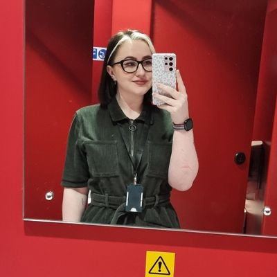 kirstycalligan's profile picture. Multi skilled, permanently exhausted, music loving, unprofessional small business owner at your service😊 Business Insta @ shop.rebelrebel