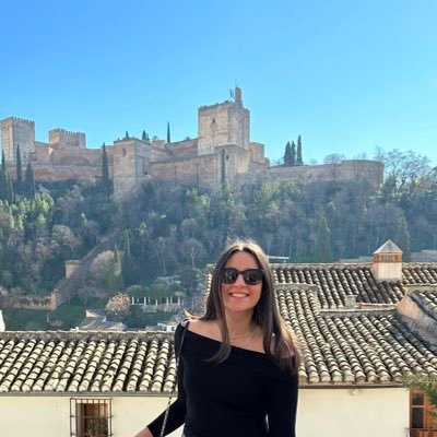 Jo sí crec en la màgia d’un somriure📖🖌️  Pharmacy UV💊  Science🧬