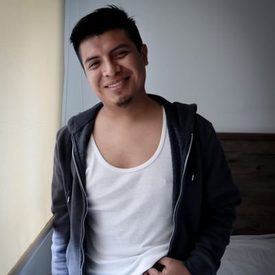 varg_95's profile picture. Cuentan las malas lenguas siempre lo trágico si eres diferente no eres normal...