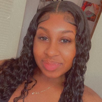 ohthatssteph's profile picture. 😇