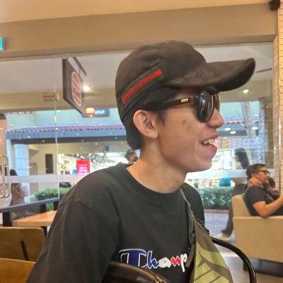 mrmh009's profile picture. 