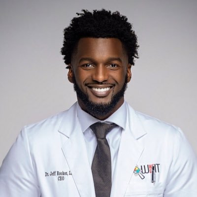 Celebrity Therapist 🙇🏾♂️ CEO of @howwe_seeit TV Personality 🎥 Featured on 📺 @nbc, @hbo, @bet @blackenterprise @forbes Miami,Fl🌴 KAΨ♦️