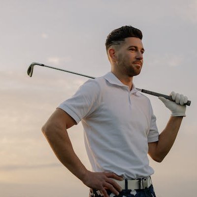 Le golfeur canadien Jean-François Goulet est trois fois vainqueur sur le circuit web com et a remporté une poignée d'autres classements parmi les 10 premiers su