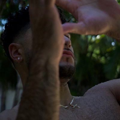 nickyrivv's profile picture. 