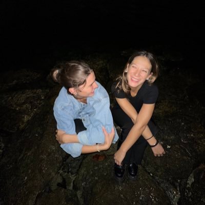 claraaoliver's profile picture. ⭐