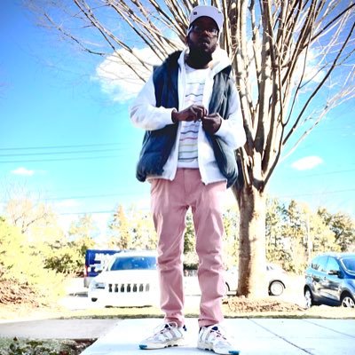 IG: rlhism #DistrictColumbian #GraphicDesigner @RLHGLTD It's just my thoughts man! I ain’t talkin’ bout nothing!