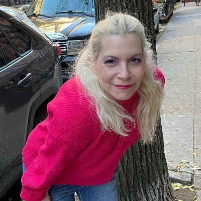 Fashion & beauty reporter and e-commerce writer
Instagram NYCfreeatthecurb - stooping all 5 boros
https://t.co/raUQAKNRoF
Interviewed twice in The New York Times