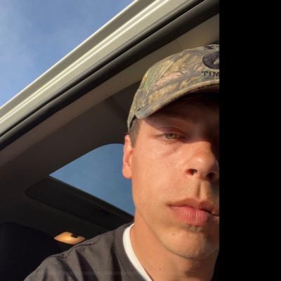 I’m not tired, you’re tired... •Influence Young Minds• Peace of Shit☮️ IG :: @ KobyM47 ⛳️🏌🏻♂️