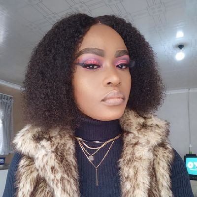 beauty therapist
