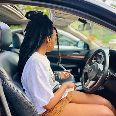 elsie_karungi's profile picture. Living life as it should be lived. One day at a time.