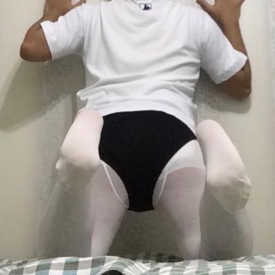 坐标西安,喜欢舞蹈服白裤袜,很多小xp ——憋尿训练,ABDL,轻M,spank等,可以穿着舞蹈服白裤袜一块儿外出(doge),q:2682192671