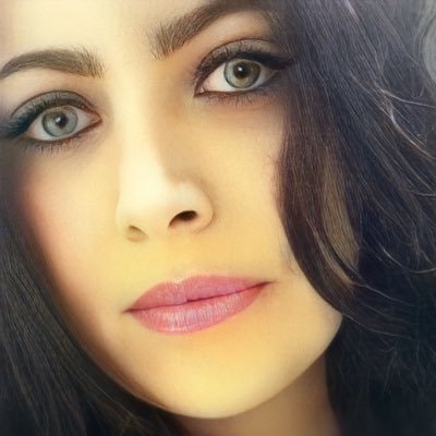 Im pretty but not beautiful I’m good but by no means an angel . I sin but I’m not the devil.Kind singer songwriter suffering from verbal honesty .London .