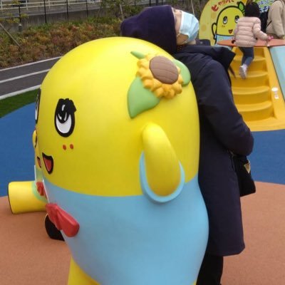 フランス🇫🇷から日本に帰国🇯🇵 ふなっしーとブッシャアLOVE❤️274会員🍐梨友さん募集中🍐 ロック、旅行、コスメ、マンガ、映画好き💛💙💛💙