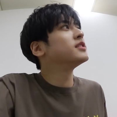 chnuv's profile picture. ikon lovebot (っ˙˘˙)っ | met ikon 230722